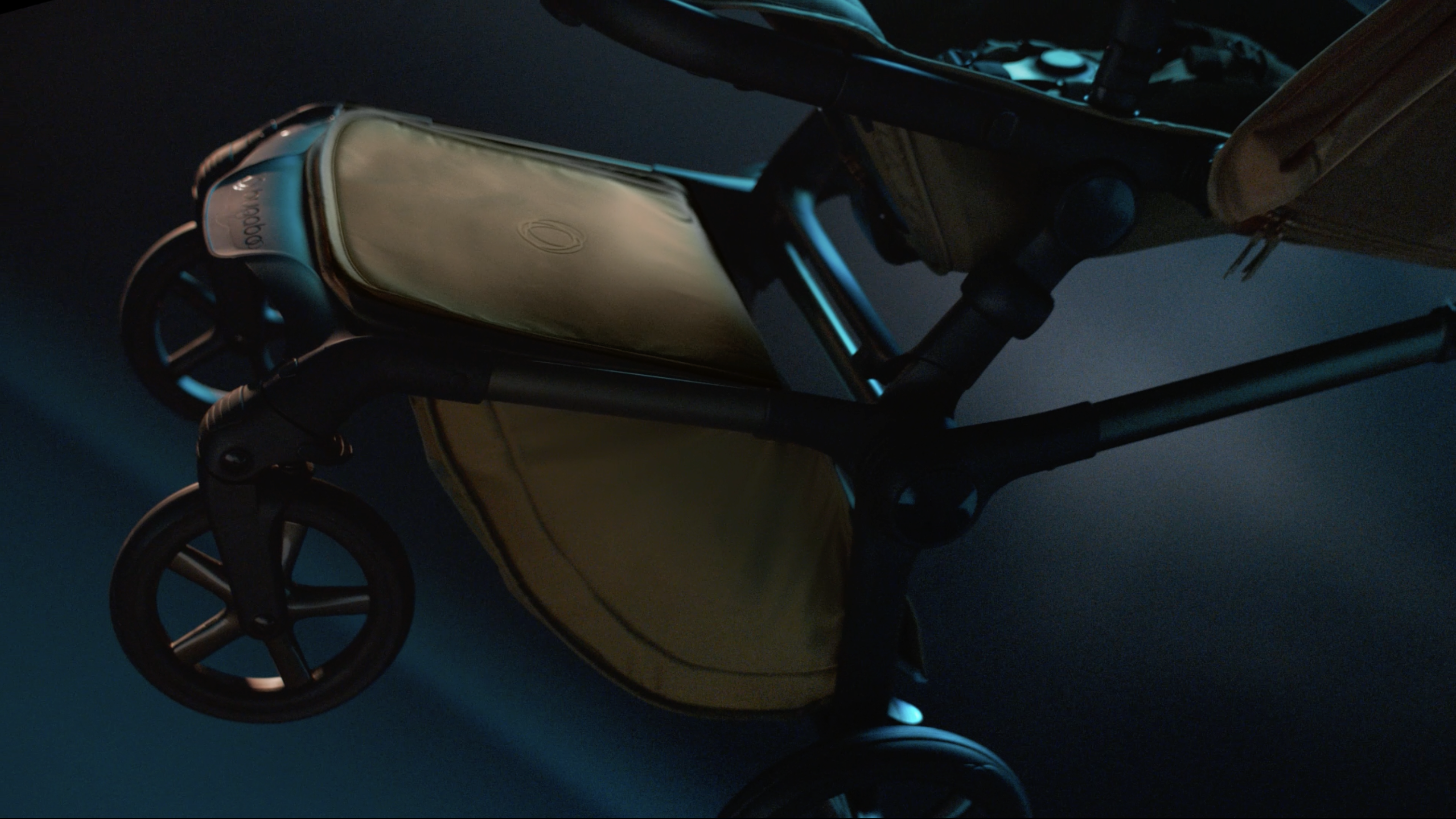 FOX 5 CLOSE UP NOIR AMBAR